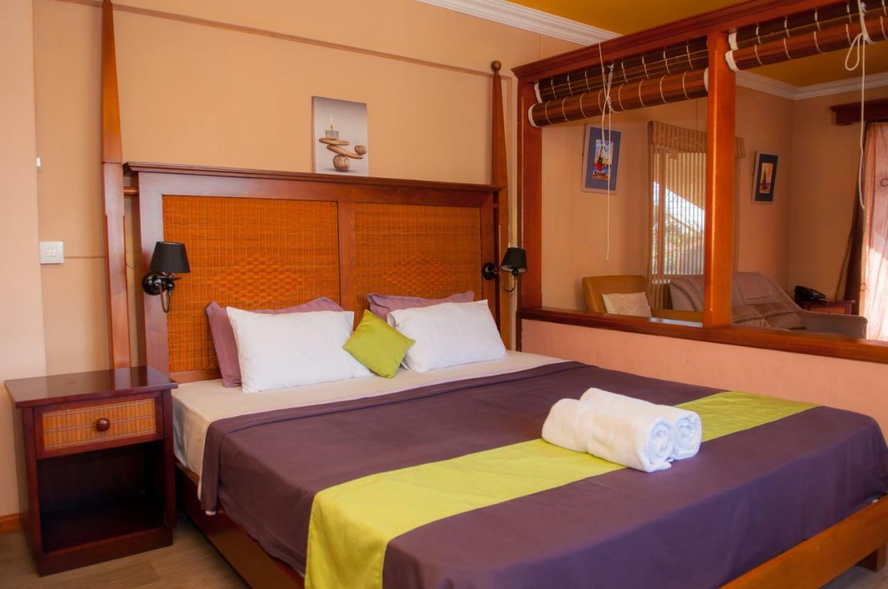 The Bay Resort, Grand Bay Buitenkant foto